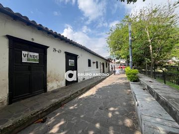 Arriendo/Venta de CASA COMERCIAL en GIRON