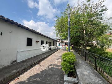 Arriendo/Venta de CASA COMERCIAL en GIRON