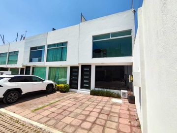 Venta de casa en Residencial  Colibrí