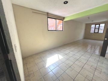 Casa en venta a una calle de Antiguo Camino Real a Cholula.