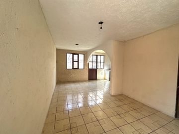 Casa en venta a una calle de Antiguo Camino Real a Cholula.