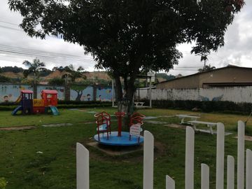 VENTA DE CASA EN URBANIZACIÓN LA JOYA  (VM)
