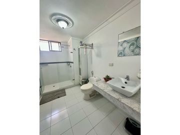 AMPLIO APARTAMENTO EN VENTA EN VIEJO PRADO. Excelente Ubicacion