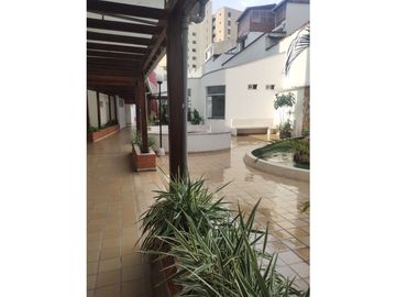 se vende hermoso apto la floresta