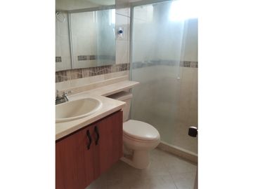 se vende hermoso apto la floresta