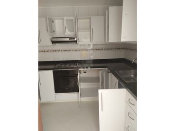 se vende hermoso apto la floresta