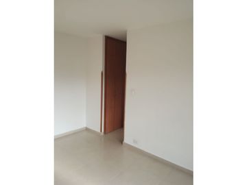 se vende hermoso apto la floresta