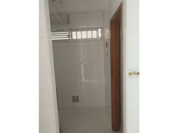 se vende hermoso apto la floresta