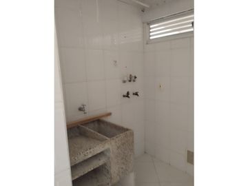 se vende hermoso apto la floresta