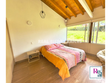 Vendo Hermosa Casa Campestre en Parcelación en La Ceja del Tambo