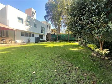 VENTA CASA EN CALLE CERRADA EN JARDINES DEL PEDREGAL