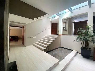 VENTA CASA EN CALLE CERRADA EN JARDINES DEL PEDREGAL