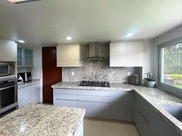 VENTA CASA EN CALLE CERRADA EN JARDINES DEL PEDREGAL