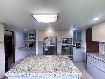 VENTA CASA EN CALLE CERRADA EN JARDINES DEL PEDREGAL