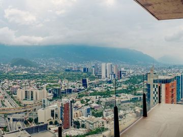 Departamento en Venta en Valle Oriente / Kalah