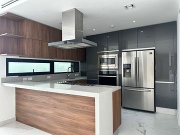 Departamento en Venta en Valle Oriente / Kalah