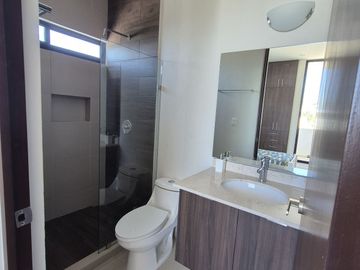 Casa NUEVA, AMUEBLADA con alberca en privada en Dzitya