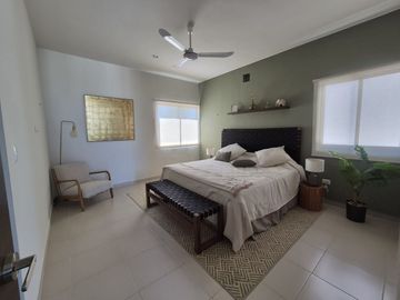 Casa NUEVA, AMUEBLADA con alberca en privada en Dzitya