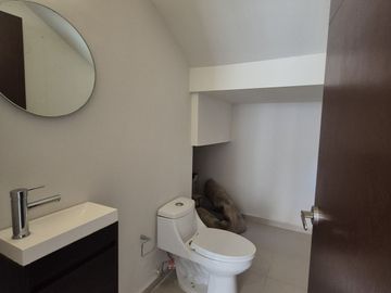 Casa NUEVA, AMUEBLADA con alberca en privada en Dzitya