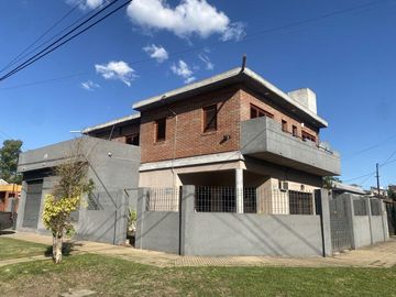 VENDE EXCELENTE CASA