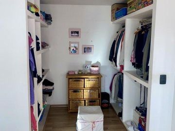 VENDE EXCELENTE CASA