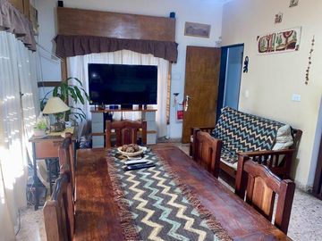 VENDE EXCELENTE CASA