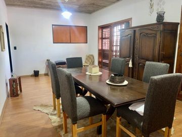 VENDE EXCELENTE CASA