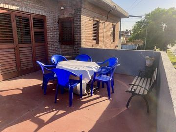 VENDE EXCELENTE CASA