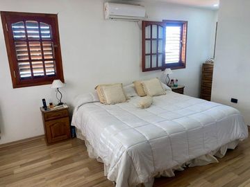 VENDE EXCELENTE CASA