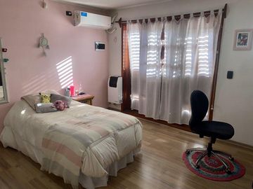 VENDE EXCELENTE CASA
