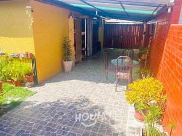 CASA EN CONDOMINIO EN LINDO SECTOR