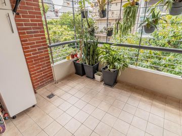 Departamento de 3 Ambientes con Balcón amplio y Cochera fija -Suite - Caballito