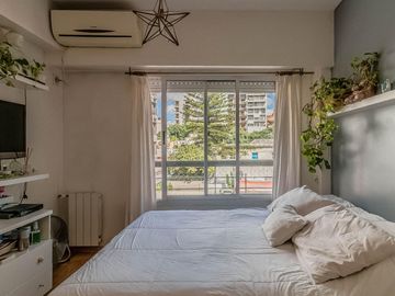 Departamento de 3 Ambientes con Balcón amplio y Cochera fija -Suite - Caballito