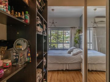 Departamento de 3 Ambientes con Balcón amplio y Cochera fija -Suite - Caballito