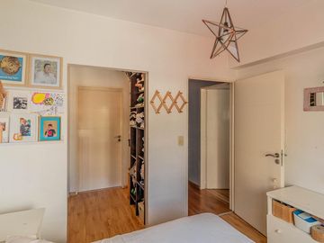 Departamento de 3 Ambientes con Balcón amplio y Cochera fija -Suite - Caballito
