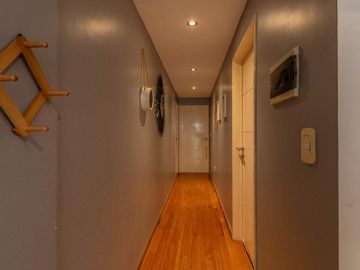 Departamento de 3 Ambientes con Balcón amplio y Cochera fija -Suite - Caballito
