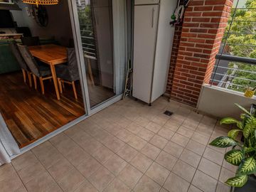 Departamento de 3 Ambientes con Balcón amplio y Cochera fija -Suite - Caballito