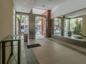 Departamento de 3 Ambientes con Balcón amplio y Cochera fija -Suite - Caballito