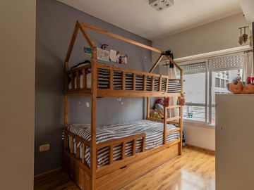 Departamento de 3 Ambientes con Balcón amplio y Cochera fija -Suite - Caballito