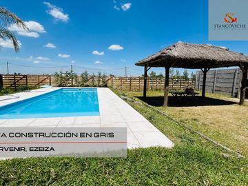 VENTA CONTRUCCIÓN EN GRIS, BARRIO EL PORVENIR. 6 AMB. MÁS LOTE VECINO