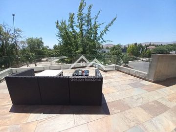 OPORTUNIDAD: CASA EN PIEDRA ROJA 5D+SERVICIOS