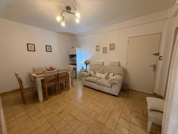 Departamento en  Venta de 2 amb con Patio Apto Crédito