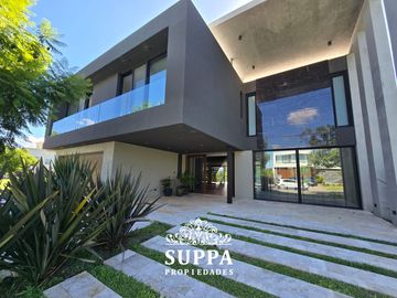 Casa en  El Yacht Nordelta