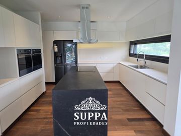 Casa en  El Yacht Nordelta
