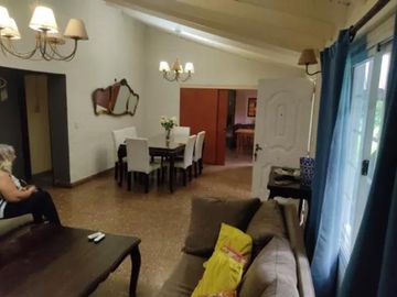 Excelente casa ubicada en Barrio El Cazador, J. Zorrilla De San Martin al 3100