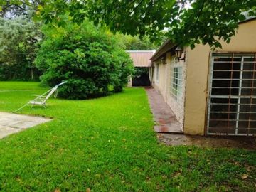 Excelente casa ubicada en Barrio El Cazador, J. Zorrilla De San Martin al 3100