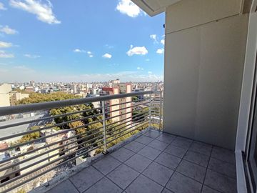 Departamento de 3 Ambientes - Flores - Piscina - SUM - Parrillas - Seguridad 24hs
