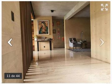 Exclusiva Residencia en Venta en Bosque Real con Vistas Al Club de Golf.
