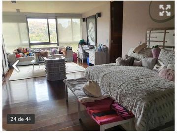 Exclusiva Residencia en Venta en Bosque Real con Vistas Al Club de Golf.