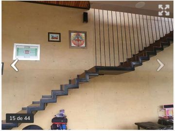 Exclusiva Residencia en Venta en Bosque Real con Vistas Al Club de Golf.
